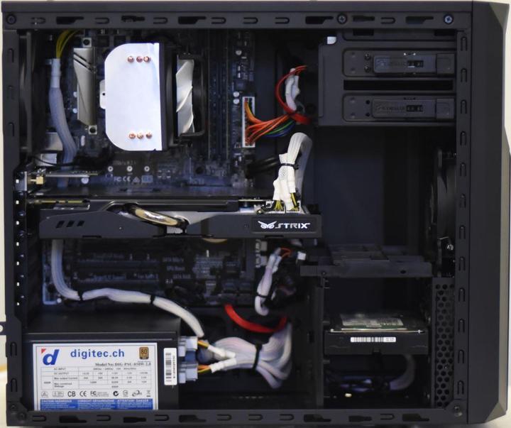Produktbild Digitec X3000 (Intel Core i7-6700K, 16 GB, 250 GB)