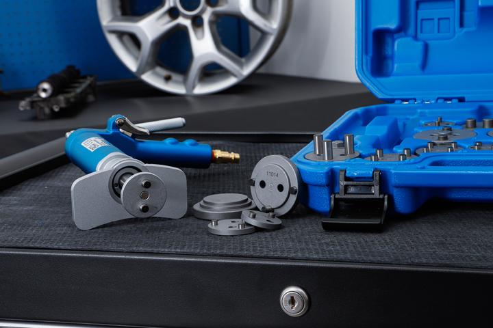 Actual product image BGS Brake Piston Reset Tool Set pneumatic 22 pcs. (Hand brake, Brake kit, 21)
