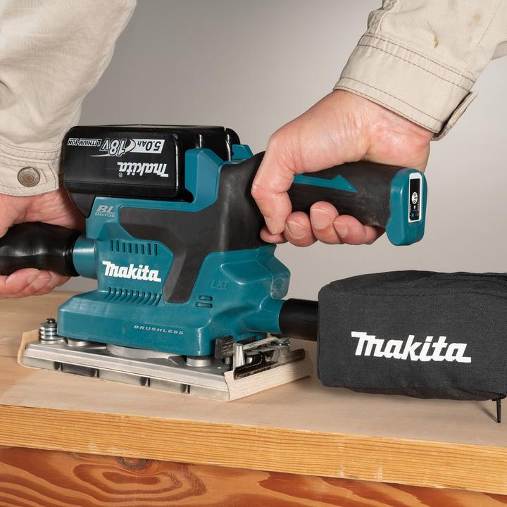 Produktbild Makita DBO382Z (Schwingschleifer, 200 W)