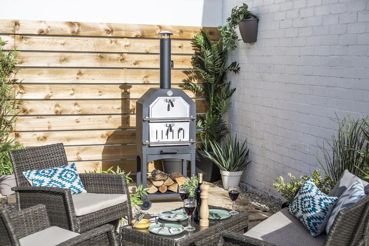 Actual product image La Hacienda Lorenzo (Pizza oven wood)