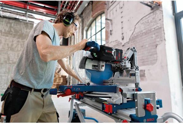 Produktbild Bosch Professional GCM 18V-305 GDC