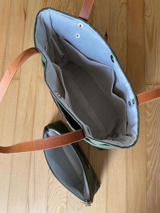 Image du produit Only-Bags.Store Fourre-tout en toile cirée moyenne - Fourre-tout étanche - Simply Tote Bag - marron