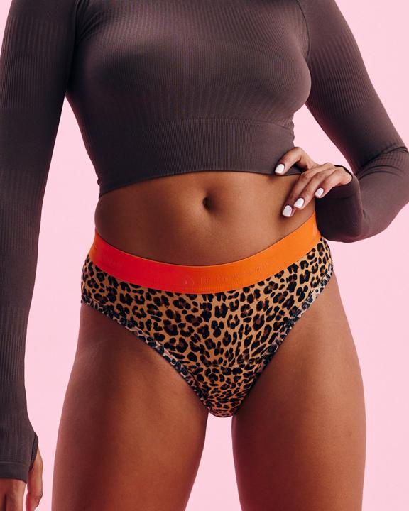 Produktbild The Female Company Slip Cotton Leo Ultra Strong (34)