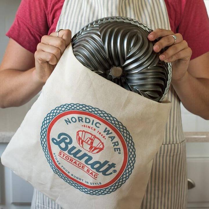 Actual product image Nordic Ware Bundt Storage Tote Bag