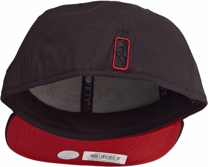 Immagine prodotto New Era 59Fifty Diamond Tech Chicago Bulls (7 1/8)