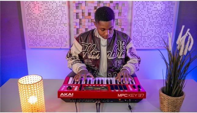 Image du produit Akai Professional MPC KEY 37 (Synthétiseur)