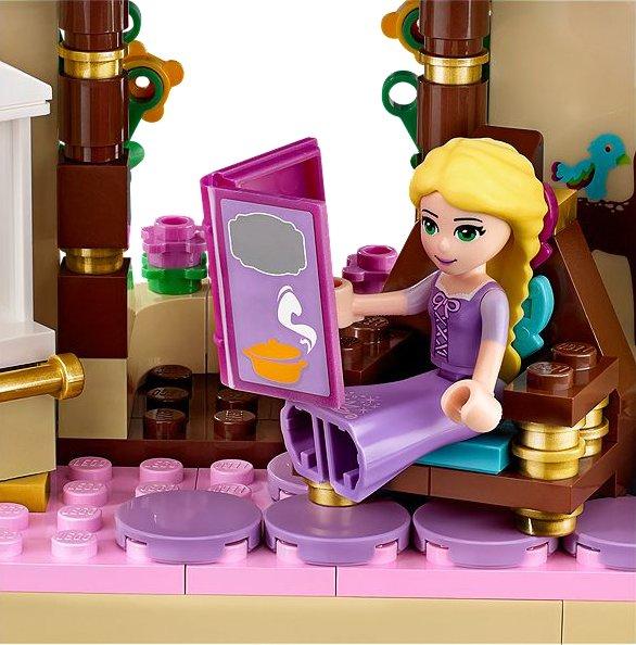 Actual product image LEGO Rapunzel's tower of creativity (41054, LEGO Disney)