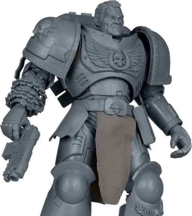 Actual product image McFarlane Warhammer 40,000 action figure Ultramarines: Lieutenant Titus (Artist Proof) 18 cm