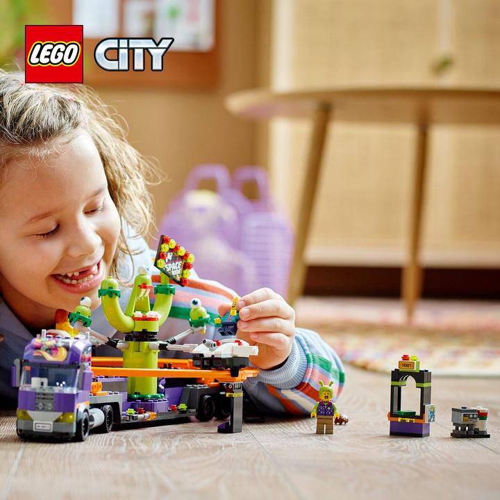 Image du produit LEGO Camion avec carrousel spatial (60313, LEGO City)