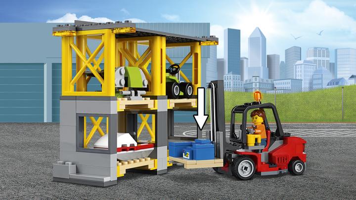 Produktbild LEGO Frachtterminal (60169, LEGO City)
