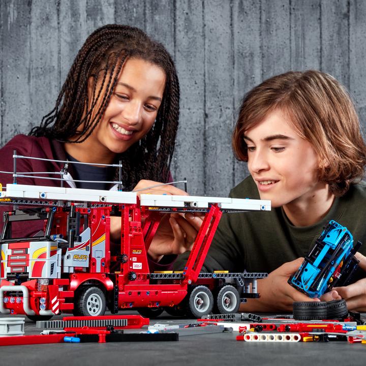 Produktbild LEGO Autotransporter (42098, LEGO Technic)
