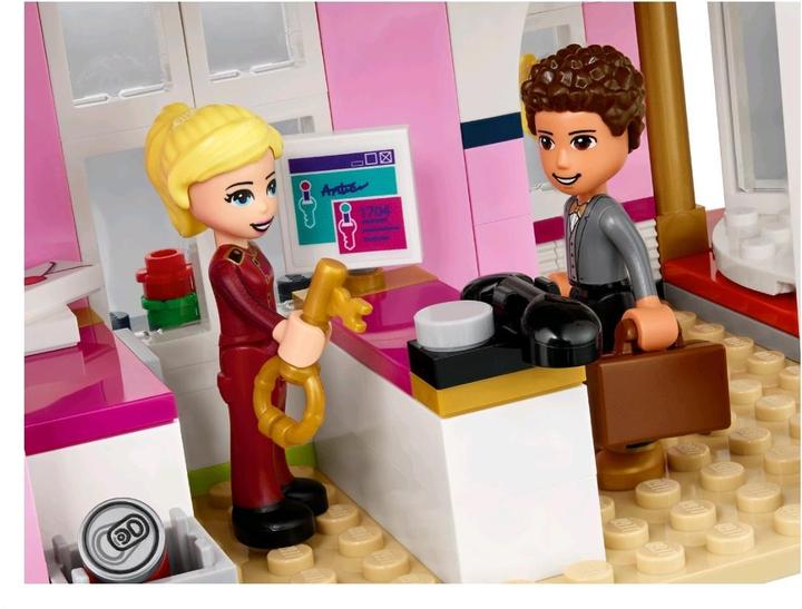 Actual product image LEGO Heartlake City Hotel (41684, LEGO Friends)