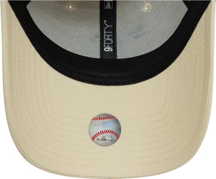 Actual product image New Era 9Forty Damen Cap - Butterfly Los Angeles Dodgers