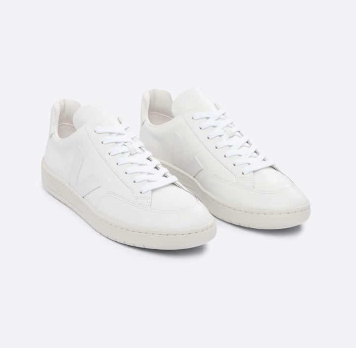 Actual product image Veja V-12 (42)
