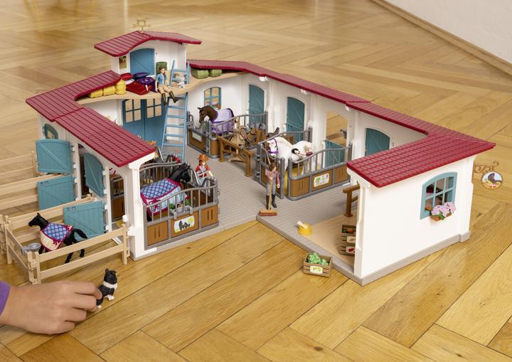 Actual product image Schleich Horse box with mare and foal