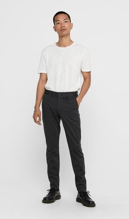 Actual product image Only & Sons Mark Chino (27)
