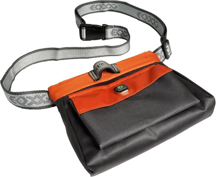 Actual product image EqDog Click'n Treat - Leckerli-Tasche für Hunde