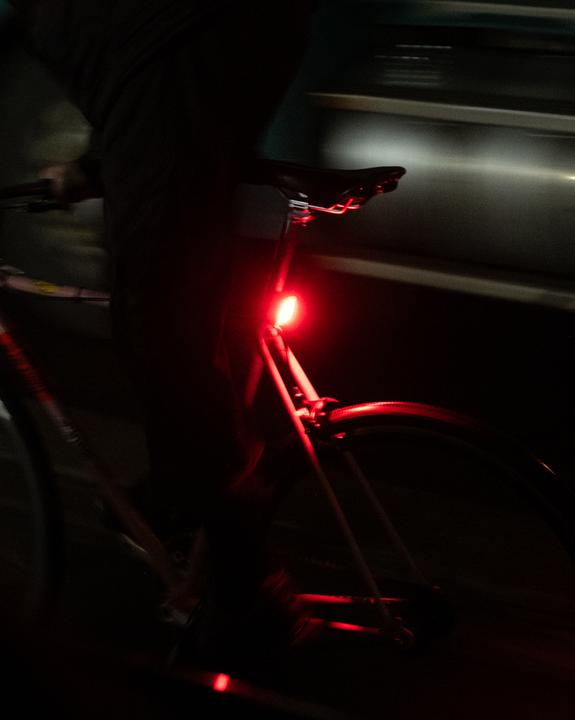 Image du produit knog. Blinder Ripper Light, red LED, Peace, black (100 lumens) (100 lm)