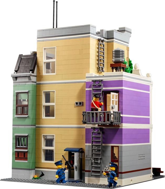 Actual product image LEGO Police Station (10278, LEGO Creator Expert, LEGO Rare Sets)