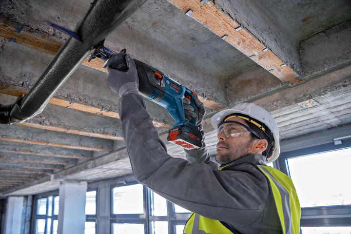 Produktbild Bosch Professional GSA 18V-28