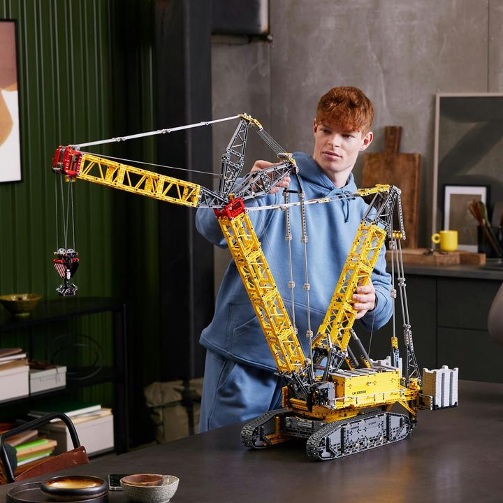 Actual product image LEGO Liebherr LR 13000 crawler crane (42146, LEGO Technic)