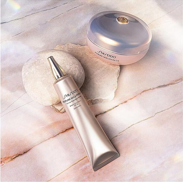 Immagine prodotto Shiseido Future Solution LX Primer di trattamento infinito 40ml