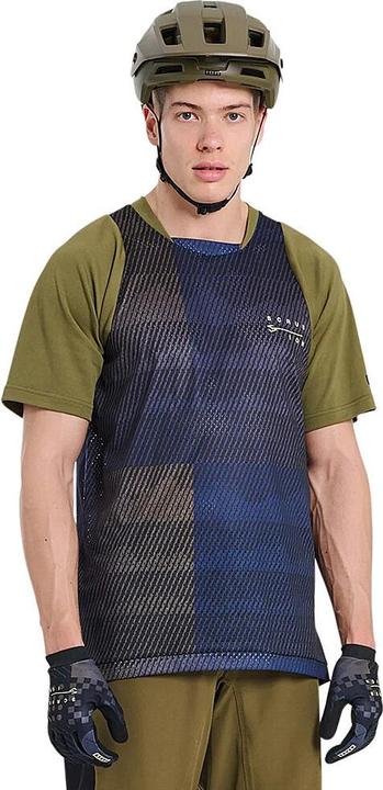 Actual product image ION Jersey Scrub (L)
