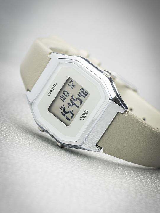 Actual product image Casio Retro Vintage - LA680WEL-8EF (Digital watch, 28 mm)