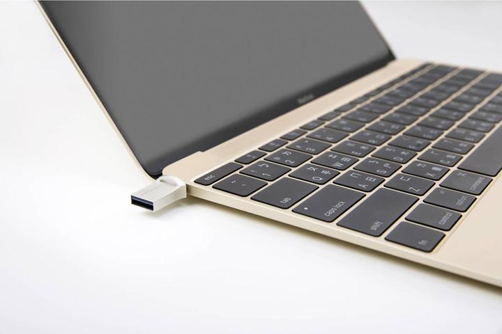 Actual product image Transcend JetFlash 890 (128 GB, USB-A, USB-C)