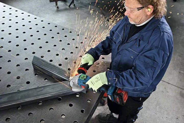 Produktbild Bosch Professional GWS 18V-15 SC (125 mm)