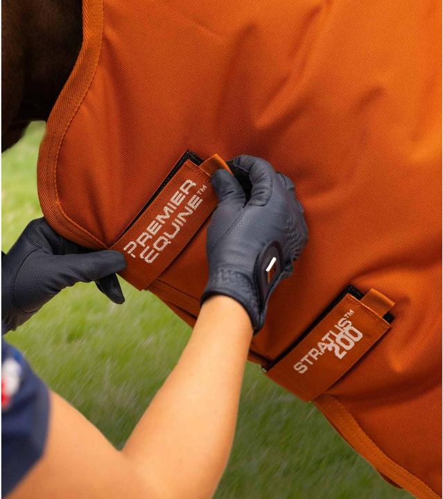 Actual product image Premier Equine Stratus 1200 Series Classic 200g (221 cm)