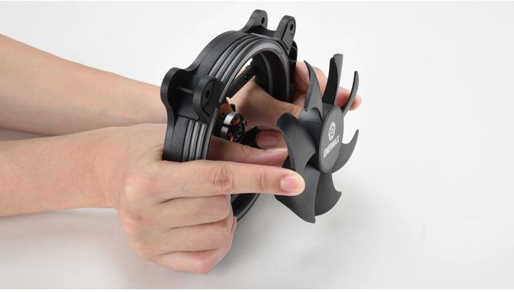 Actual product image Enermax T.B.RGB AD (120 mm, 3 x)
