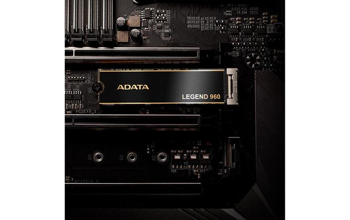 Actual product image Adata Legend 960 (2000 GB, M.2 2280)