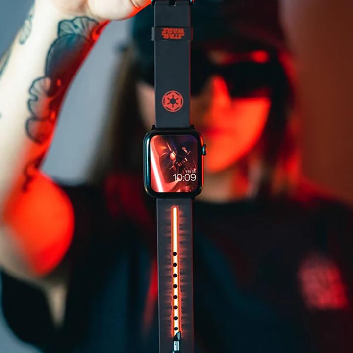 Immagine prodotto Moby Fox Bracciale Smartwatch Star Wars Darth Vader Lightsaber 22 mm (22 mm, Silicone, Acciaio inossidabile)
