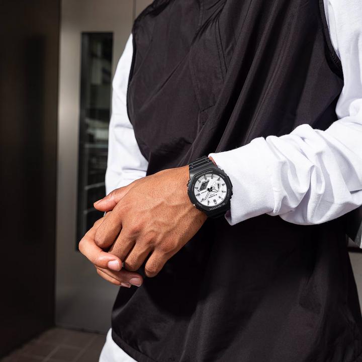 Produktbild G-Shock GA-2100WD-1AER (Analoguhr, Chronograph, 45 mm)