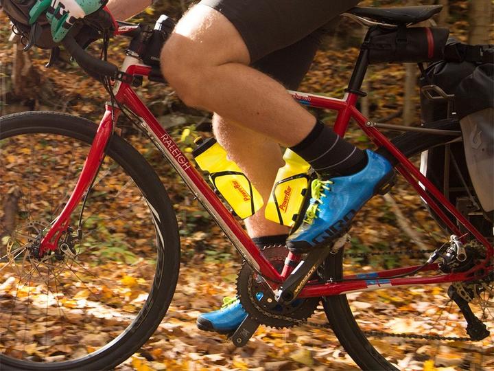 Actual product image Blackburn Cinch Carbon Cage