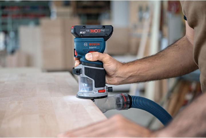Productafbeelding Bosch Professional Kantenfrees GKF 18V-8 Professional solo, 18Volt (blauw/zwart, zonder accu en lader)