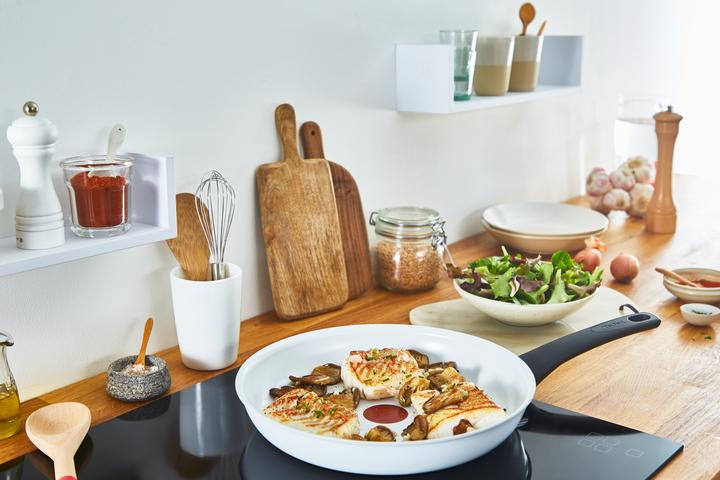 Image du produit Tefal Ceramic Control (28 cm, Poêle à frire, Aluminium)