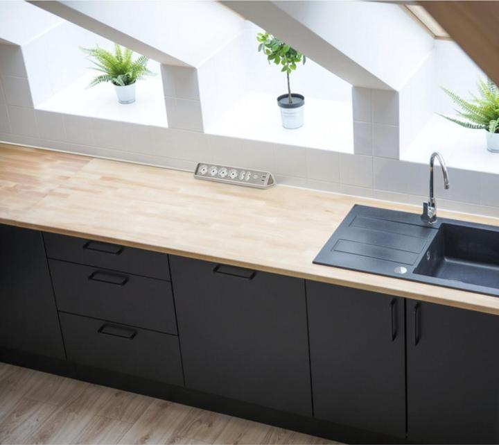 Image du produit Brennenstuhl Barre de socle d'angle estilo à 6 positions (6 x, CEE 7/16, 2 m)