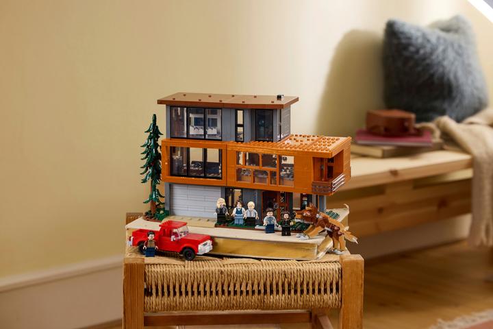 Actual product image LEGO Das Haus der Cullens aus Twilight (21354, LEGO Ideas, LEGO Rare Sets)