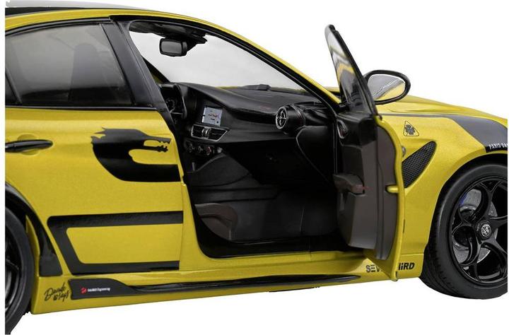 Actual product image Solido 1:18 Alfa Romeo Giulia GTA yellow