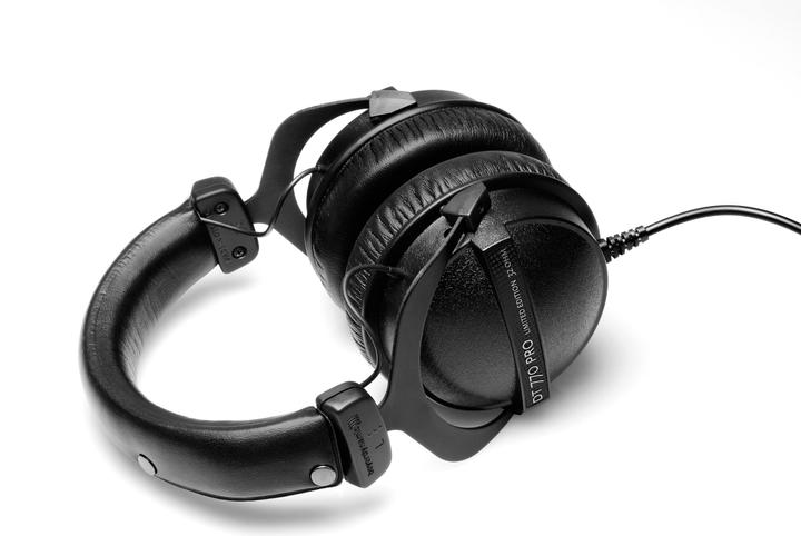 Produktbild Beyerdynamic DT 770 Pro (keine Geräuschunterdrückung, Kabelgebunden)