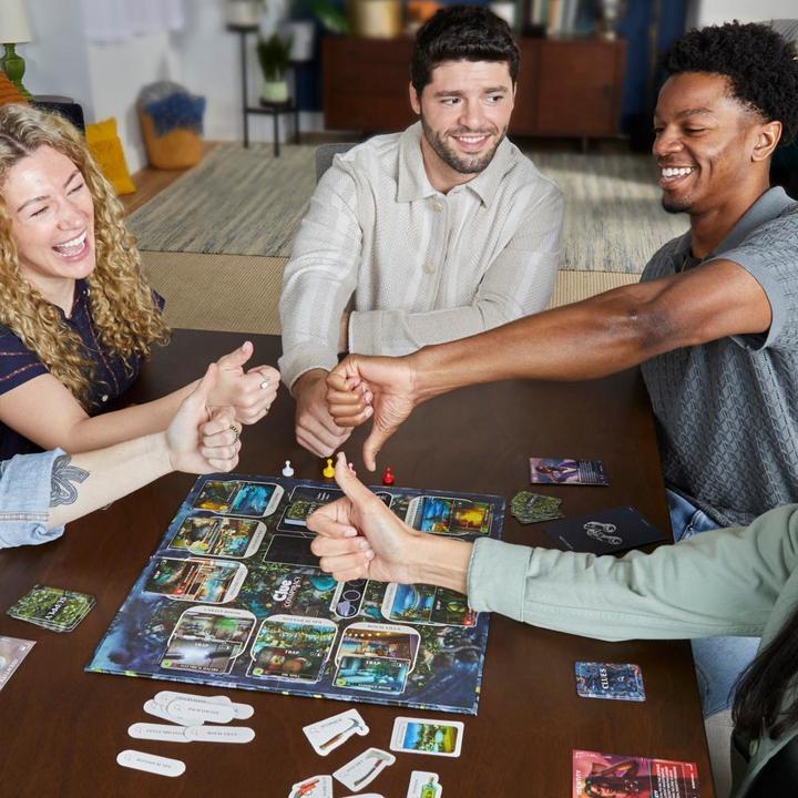 Actual product image Hasbro Gaming Cluedo Conspiracy (French)