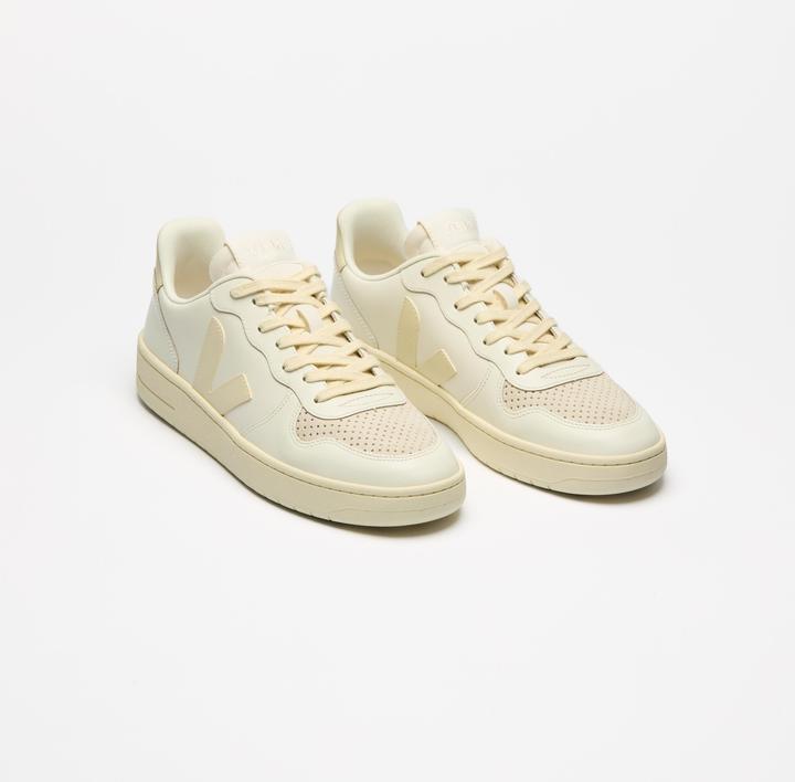 Produktbild Veja V-10 Leather Pure Calcaire (44)