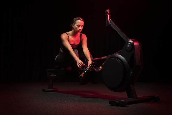 Actual product image Life Fitness Heat Rower LCD