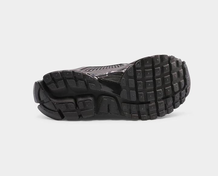 Produktbild Nike Zoom Vomero 5 (41)
