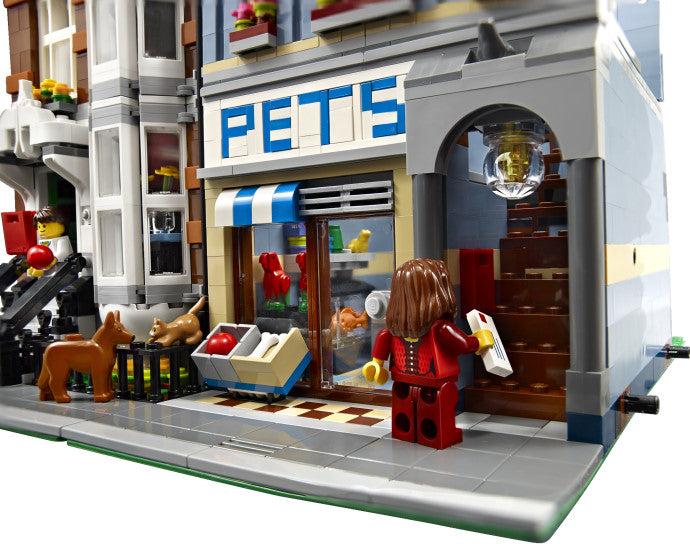 Actual product image LEGO Creator EXPERT Pet Shop (10218, LEGO Creator Expert)
