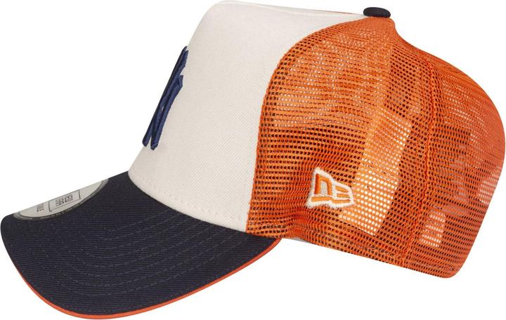 Actual product image New Era A-Frame Trucker Cap - New York Yankees beige navy