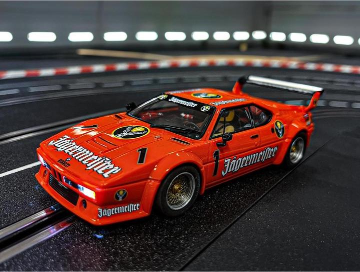 Productafbeelding Carrera Digitaal 132 20032031 BMW M1 Procar Jägermeister,Nr.1