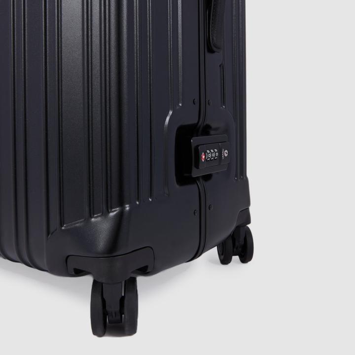 Actual product image Piquadro PQ-Light - Ultra Slim Large hard shell trolley (98 l, L (90 - 115l))